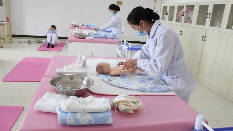 婴儿洗澡玩具，如何挑选更适合宝宝的？**